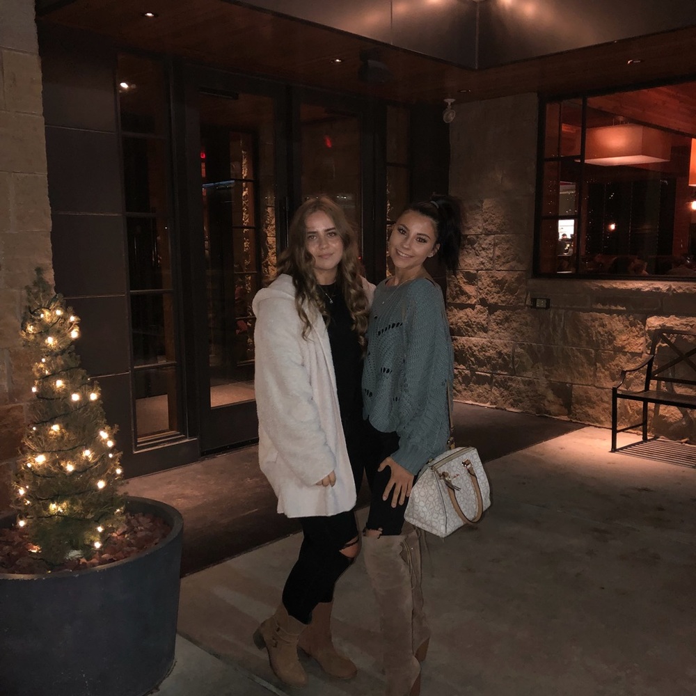 Meet your Posher, Evie